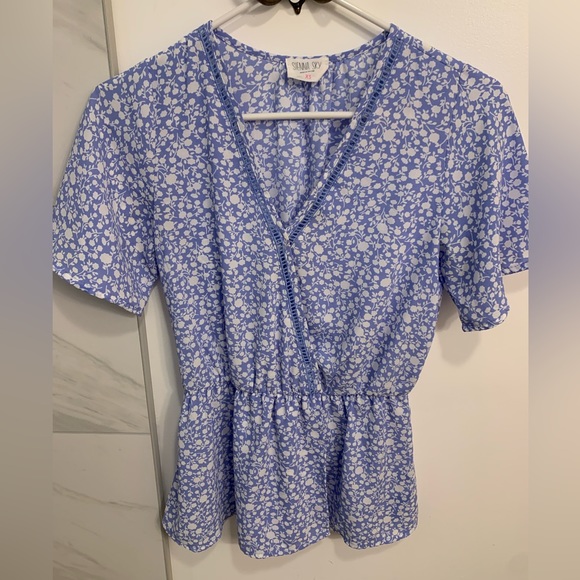 Sienna Sky Baby Blue and White Floral Blouse | Size XS Women | NWOT - Picture 1 of 5
